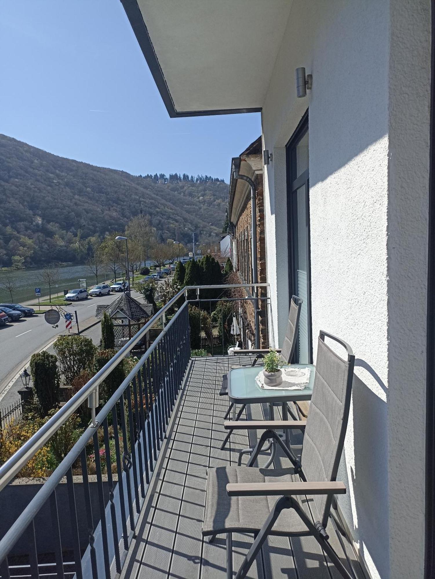 Haus Mosel Klotten Exterior foto