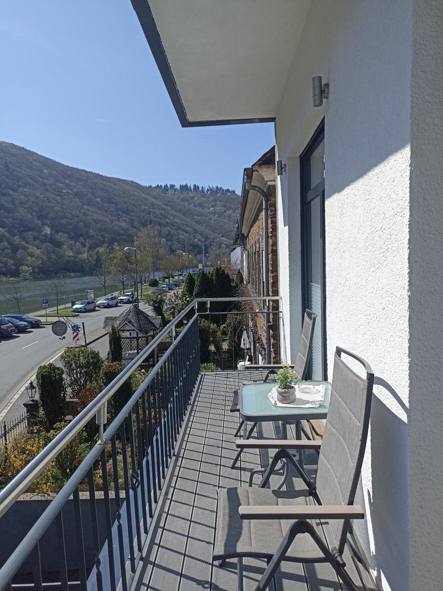 Haus Mosel Klotten Exterior foto